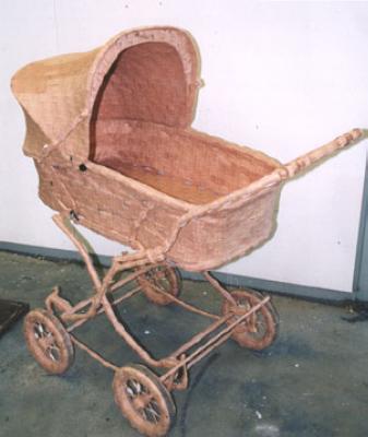 Voorzichtig (pleisterkinderwagen) Voorzichtig (pleisterkinderwagen)