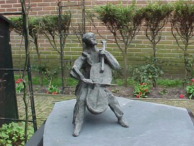 cellist cellist